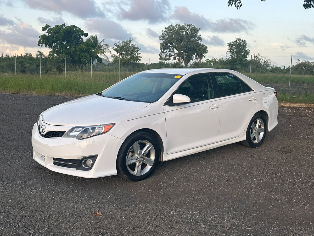 2014 Toyota Camry SE