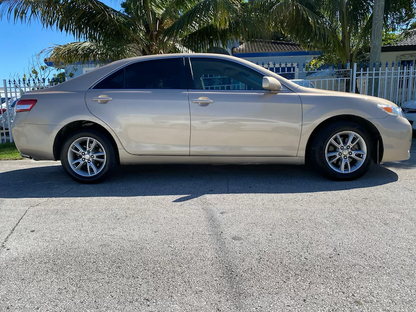 2010 Toyota Camry LE